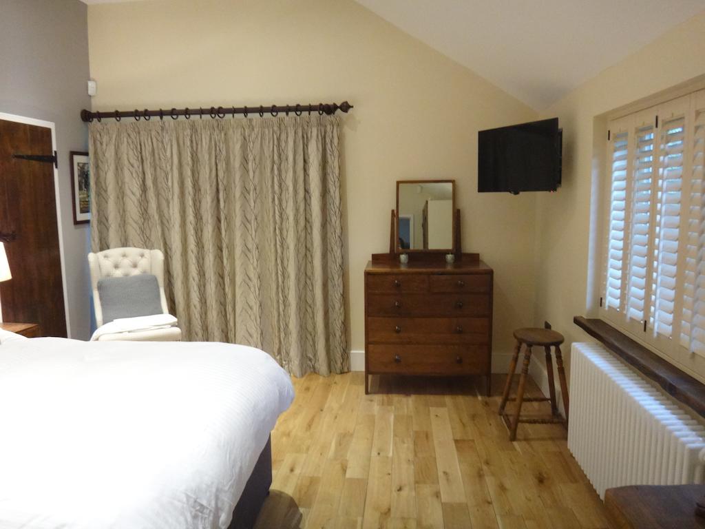 בזלאו Robin Hood Farm B&B חדר תמונה