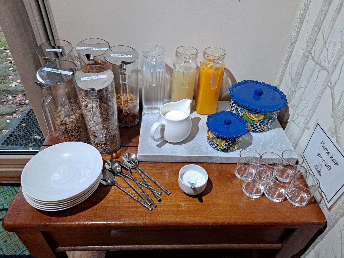בזלאו Robin Hood Farm B&B מראה חיצוני תמונה